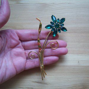 Large Coro Sterling Emerald Green Rhinestone Pin.